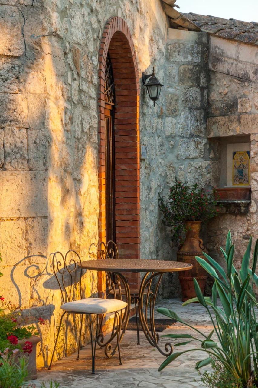 Dei Papiri Fonte Ciane * Syracuse